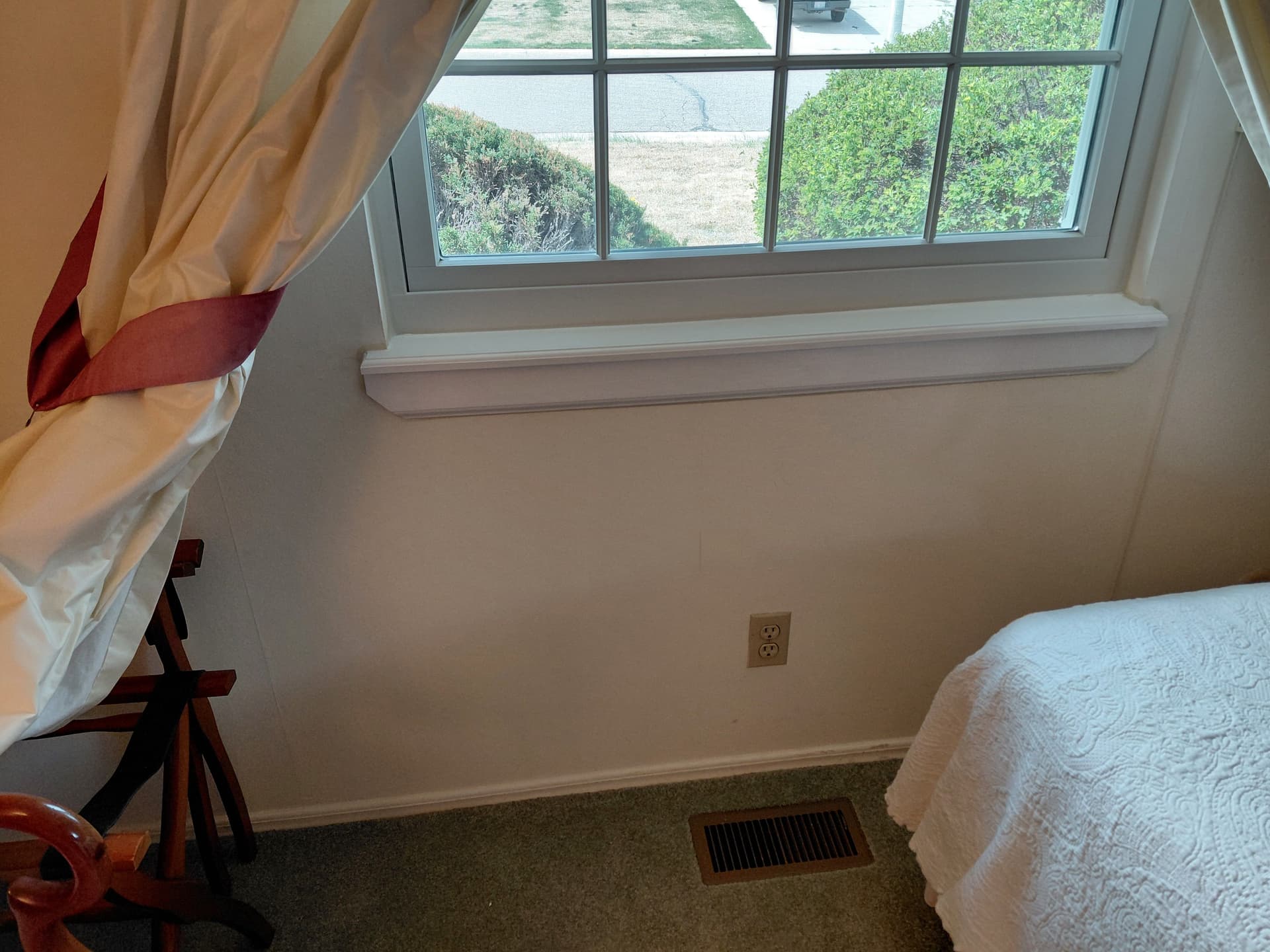 Gallery photos for Fresh Window Sills Bring a Uniform Look Across Every Room: Image #1