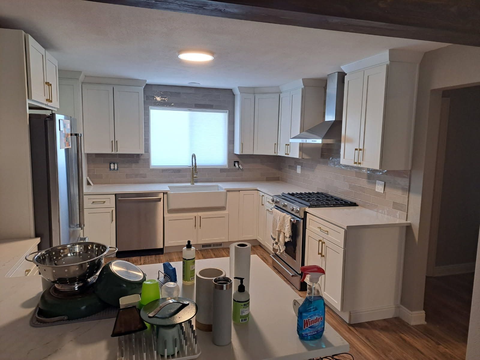 Project Modern Kitchen Transformation with Custom Features image