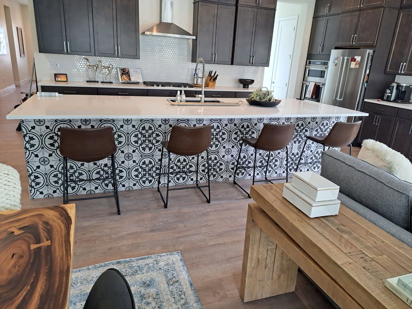 Modern Kitchen Transformation with Tiled Island